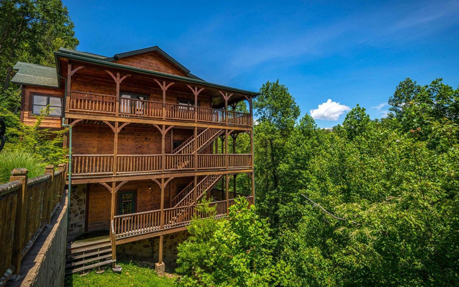 Bearskin Lodge Gatlinburg Exterior photo