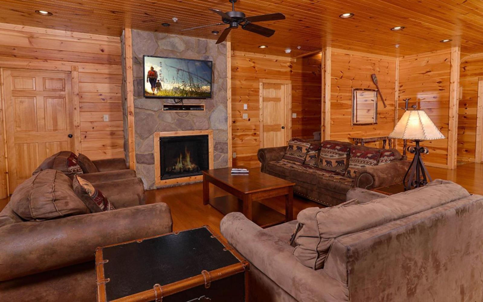 Bearskin Lodge Gatlinburg Exterior photo